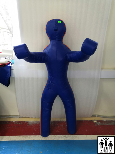 Манекен для борьбы двуногий