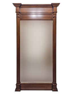 Большое напольное зеркало с верхним карнизом.