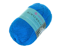 Пряжа Пехорка Жемчужная Характеристика пряжи Жемчужная  Состав: 50% хлопок, 50% вискоза.  Вес мотка: 100 г.  Длина нити в мотке: 425 м.Василек