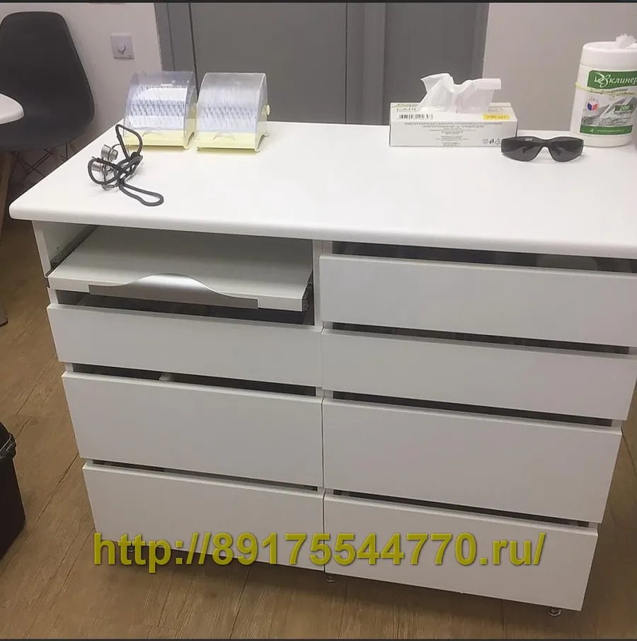 007 Комод для кабинета стоматологии.
Фасады МДФ белый глянец.
Сделано по индивидуальному заказу.