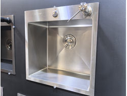 Мойка из нержавеющей стали  48х48 PREMIUM HONEY САТИН Amalet