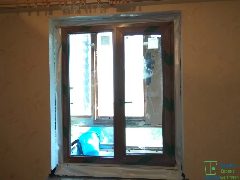 Установленное двухстворчатое окно