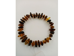 Браслет на пружине из янтаря,одинарный,безразмерный.