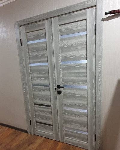 VFD. LINE 1. GREY/ WHITE GLOSS. СЕРЫЙ ДУБ/ САТИНАТ