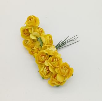 Букетик роз, цвет белый (1,5 см, 12 штук)