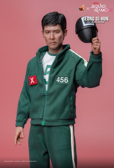 ПРЕДЗАКАЗ - Сон Ки Хун, игрок 456 ("Игра в кальмара", Squid Game) - Коллекционная фигурка 1/6 Seong Gi-Hun (TMS153) - Hot Тoys ?ЦЕНА: 44500 РУБ.?
