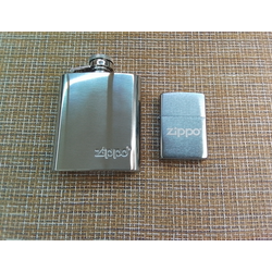 Зажигалка бензиновая Zippo и фляжка 89мл (подарочный набор)