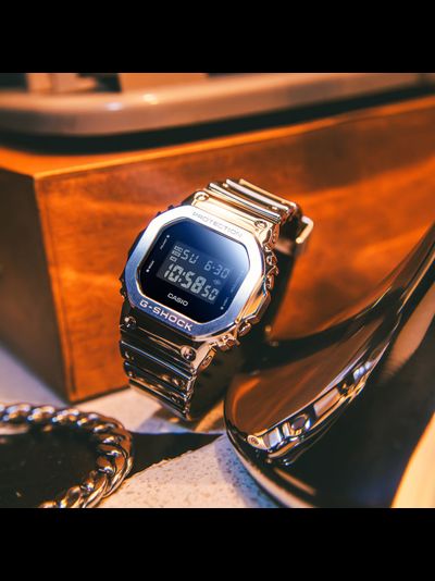 Часы Casio G-Shock GM-5600YM-8