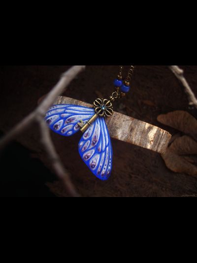 "Ключик от неба", бохо-подвеска с сапфиром и шёлковыми крылышками феи