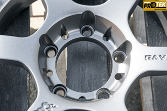 Комплект дисков R16 5,5J ET-20 5*139,7 RAYS Gram MT5088 Графит (R676)