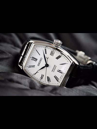 Наручные часы Seiko SPB049J1