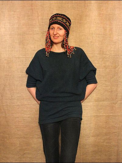 Русский традиционный женский головной убор "Повойник с позатыльнем".