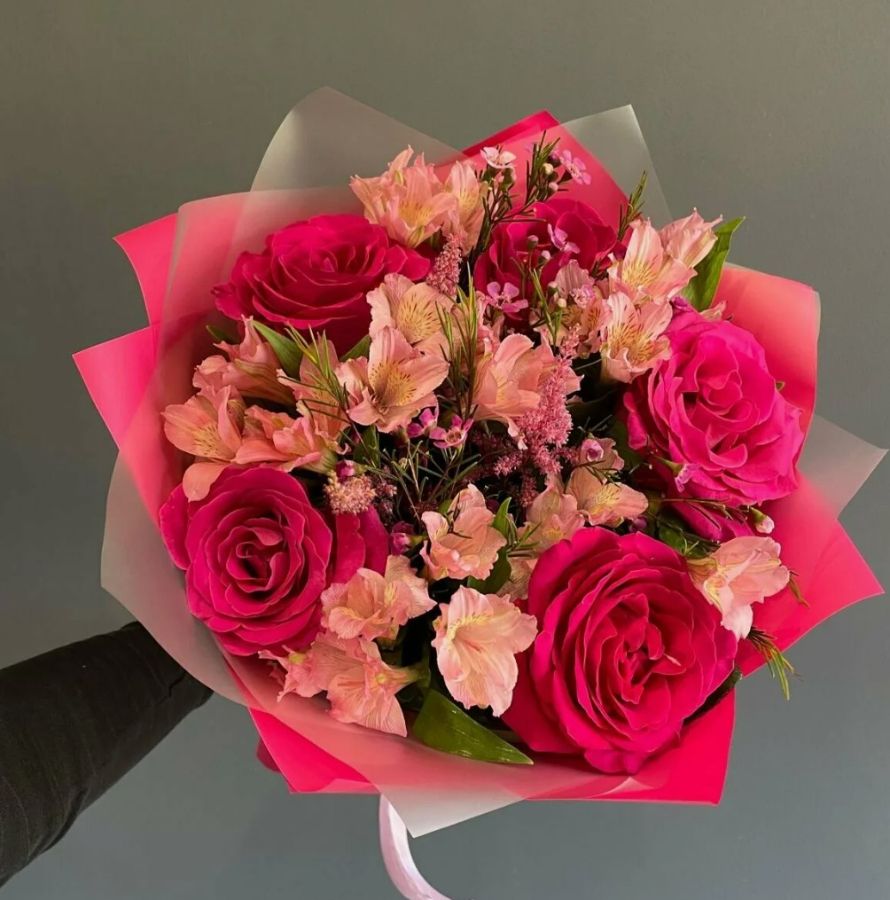 Элегантный букет с доставкой в Сочи 