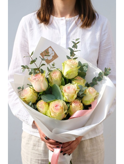 Букет цветов на 8 марта № 723