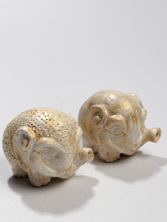 СУВЕНИР "Слоненок-шар бело-золотой"  гладкий