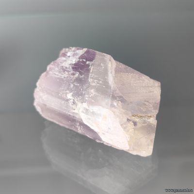 Кунцит (разн. сподумен). Афганистан. 71*55*40мм