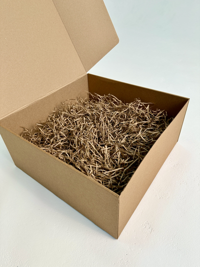 Огромная подарочная коробка GILEV 45х45х20см с наполнителем и декоративной веревкой