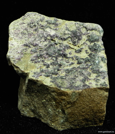 Флюорит (ратовкит) на буром кварците