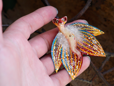 "Бабочка Вогненной Лисички", кулон из глины и шёлка