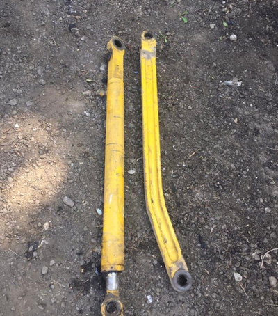 Запчасти Цилиндры стрелы Komatsu WB 93