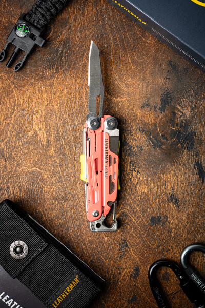 Leatherman Signal Guava