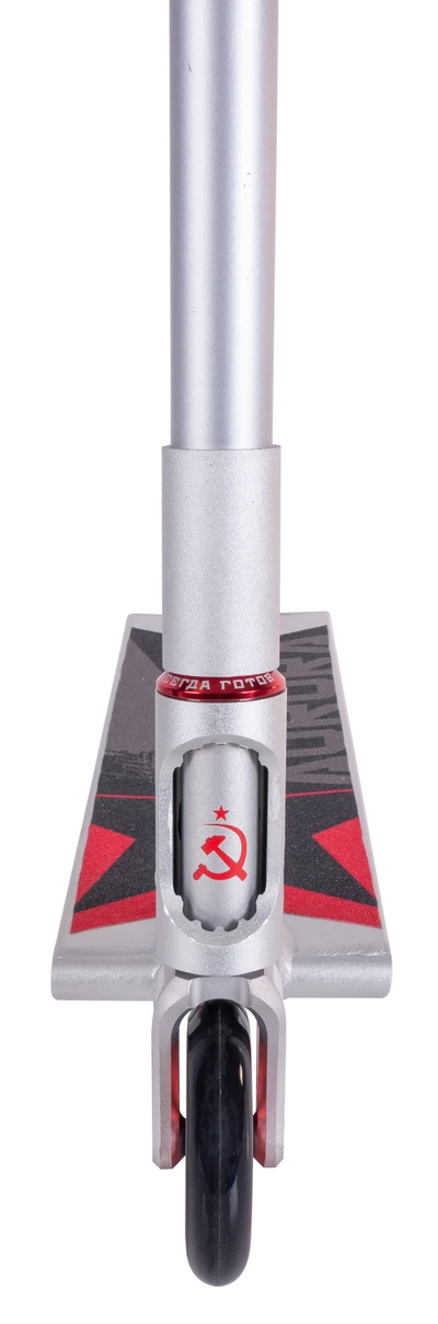 Трюковой самокат Tech Team Aurora silver в близи