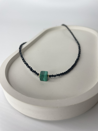 Чокер малахит, разные виды