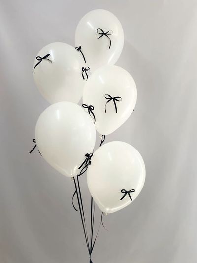 Гелиевые шары с бантиками