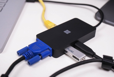 Док-станция Microsoft Surface Travel Hub