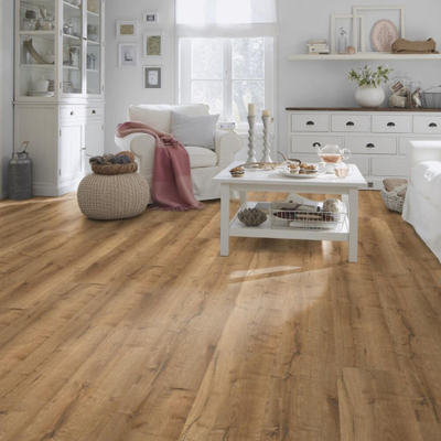 Виниловый пол Wineo 600 Wood XL ViennaLoft RLC196W6 в интерьере гостиной