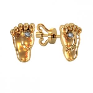 Серьги в виде пяточки младенца из золота с двумя бриллиантами