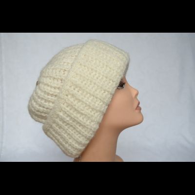 Женская шапка с отворотом Vizio Италия 202 CR белая