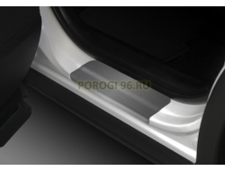 Накладки на пороги для Toyota RAV4 2013-2019