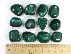 Малахит, галтовка в ассортименте, Конго (16-20 мм, 7-10 г) №22647