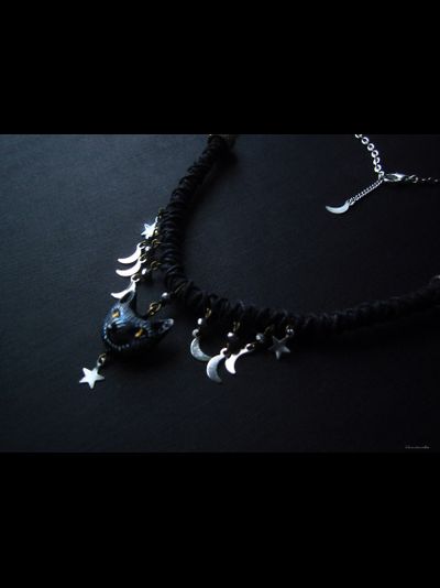 "Серенький волчок - звёздный пастушок", плетёное колье в стиле фэнтези