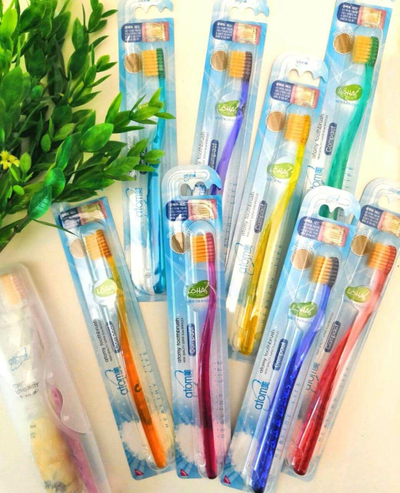 Зубная щетка с ионами золота Atomy