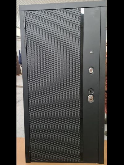 VENMAR (ВЕНМАР). НЕКСТ 100 мм. СТАЛЬ 1,8 мм. ТРЕХКОНТУРНАЯ. ЧЕРНЫЙ КВАРЦ/ СОФТ СЕРЫЙ со ВСТАВКАМИ ИЗ ЧЕРНОГО СТЕКЛА Lacobel