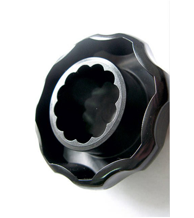 ПРИСПОСОБЛЕНИЕ ДЛЯ ЗАКРУЧИВАНИЯ ПРОБОК