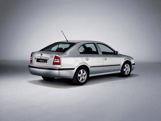 Автомобильные чехлы  Skoda Octavia Tour задняя спинка и сидение сплошные с 1996-2010 г.в.