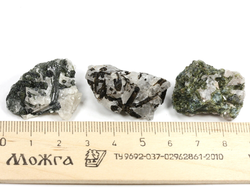 Турмалин зеленый на кварце, в ассортименте, Бразилия (28*30*9 мм, 12 г) №36196