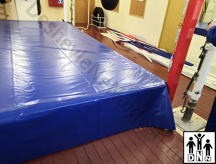 Монтаж ринга на помосте