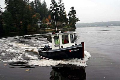 Катер-буксир