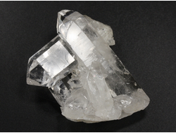 Кварц горный хрусталь, сросток кристаллов, Бразилия (44*21*35 мм, 24 г) №36240