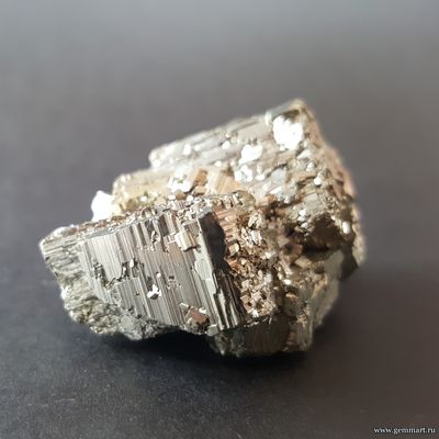 Пирит. Сросток кристаллов. Перу. 43*32*21мм