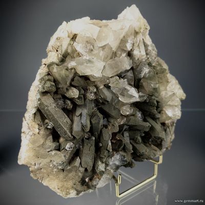 Горный хрусталь с включениями хлорита. Северная Осетия. 120*70*50мм