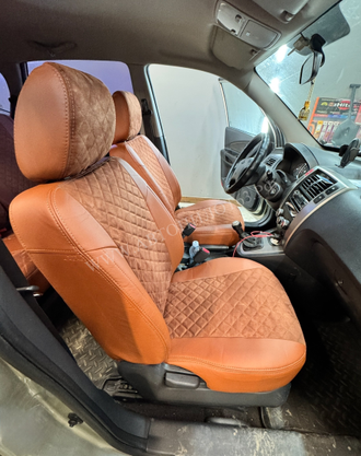 Чехлы на Hyundai Tucson I (2004-2009)