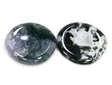 Халцедон (агат моховой), камень-антистресс в ассортименте, Ботсвана (40-45 мм, 16-21 г) №21990