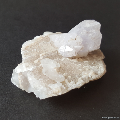 Кристаллы Аметистового Кварца на породе