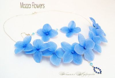 Комплект &quot;Голубая гортензия&quot; (Колье и серьги).