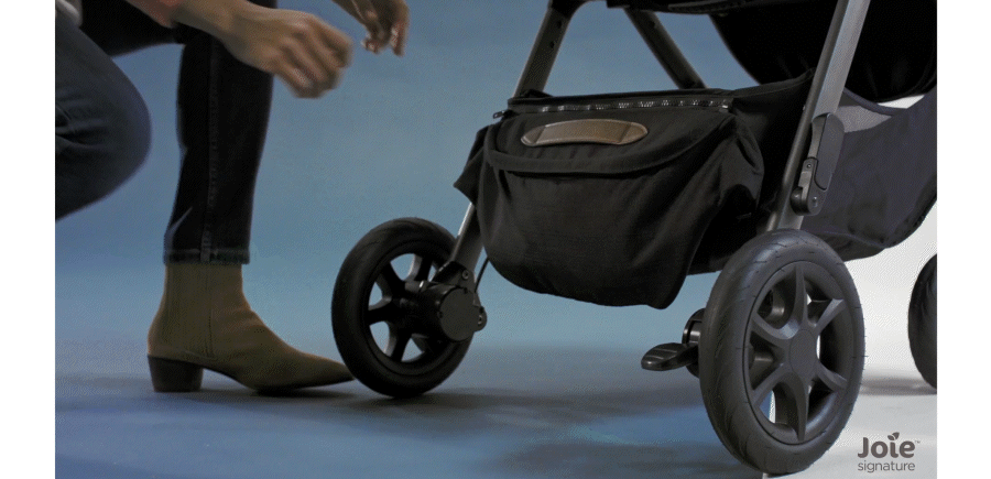 В комплекте  дополнительная съемная сумочка, которая крепится к корзине.